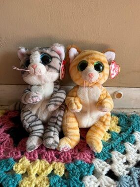 Ty Beanie Babies Mango & Mitzi Plush Cat Duo